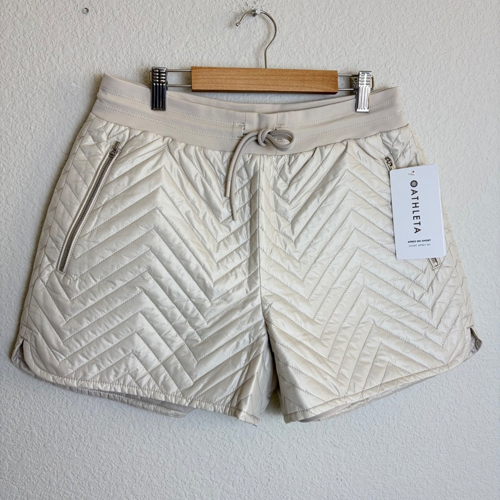 Athleta Apres Ski Short Cream Beige Quilted Chevron Puffer Shorts Womens 6 NEW